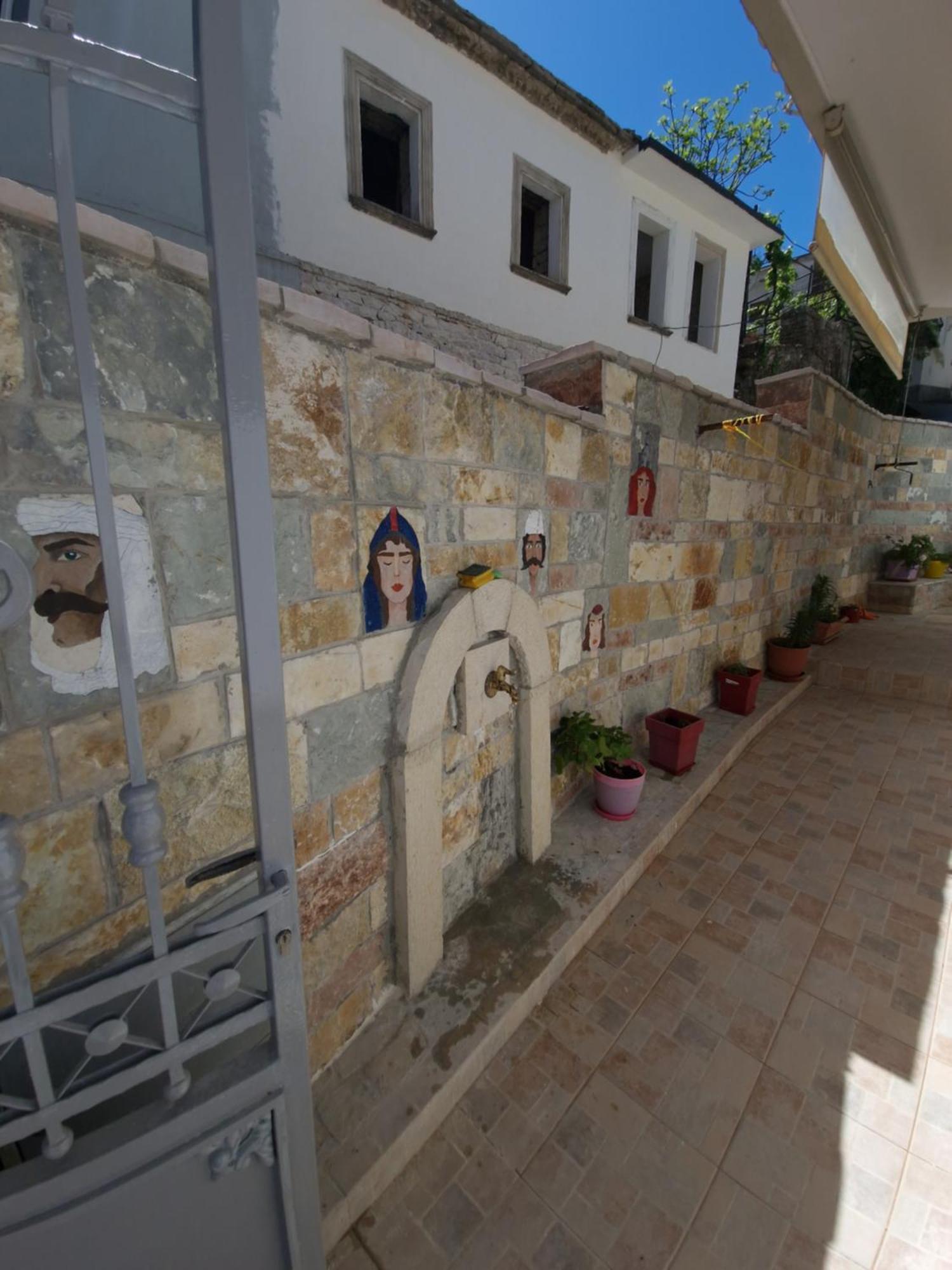 Apartment Antigona Gjirokastër Buitenkant foto