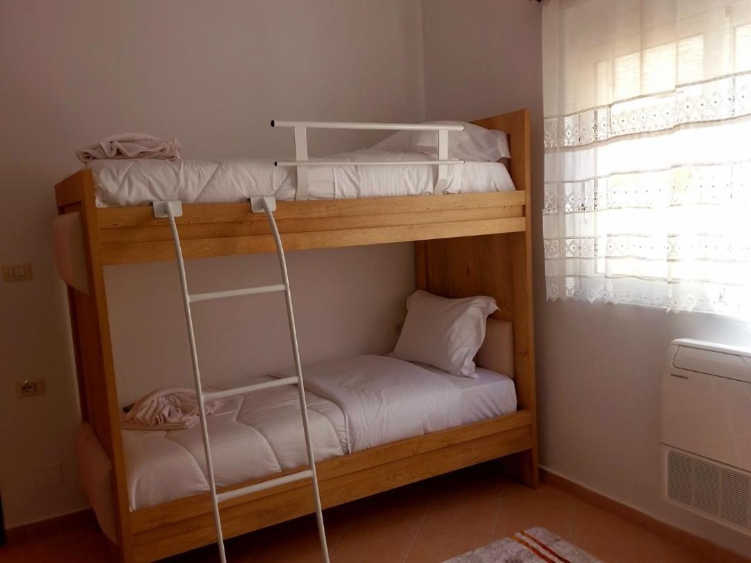 Apartment Antigona Gjirokastër Kamer foto